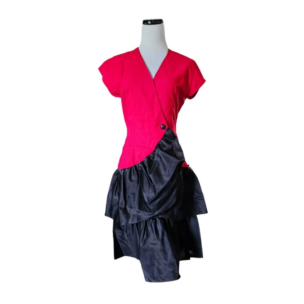 80s Soo by Soo Yung Lee red and black V neck dress . size 6